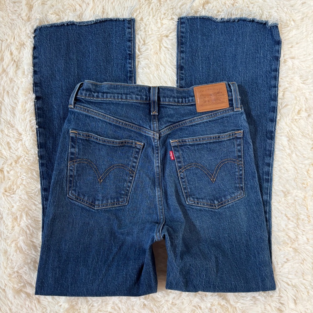Levis Ribcage Bootcut Jeans High Rise Medium Wash Raw Hem Size 28